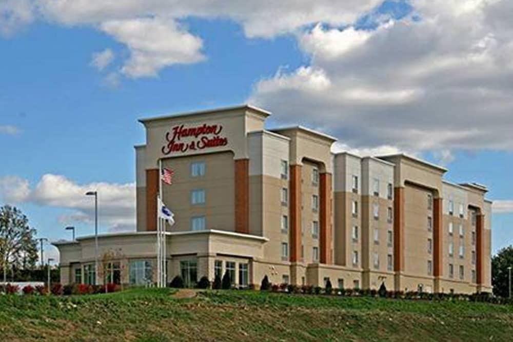 Hampton Inn & Suites Pittsburgh-Meadow Lands Вашингтон Екстериор снимка